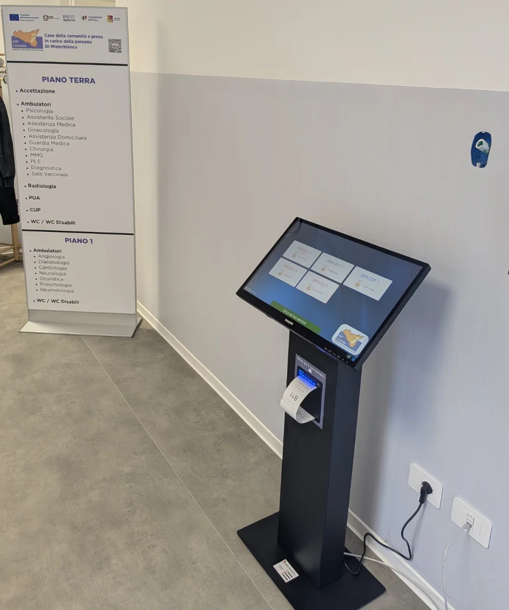 Display per gestione code e totem interattivo VS Totem